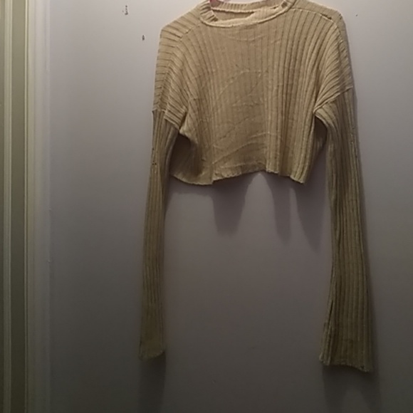 Rue 21 cropped long sleeve top - Picture 3 of 4